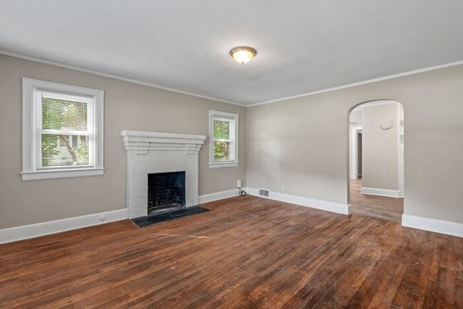 4318 Hilltop Rd in Greensboro, NC - Foto de edificio - Building Photo
