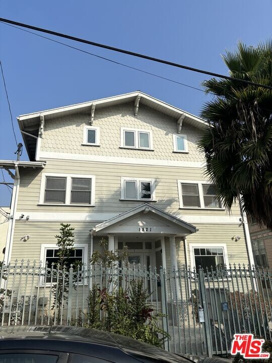 1821 W 12th Pl in Los Angeles, CA - Building Photo