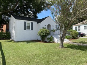 Johns Square Apartments in North Charleston, SC - Building Photo - Building Photo