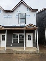 6290 Davis Creek Rd in Barboursville, WV - Building Photo