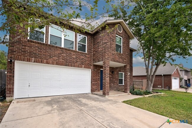 744 Pinehurst Dr