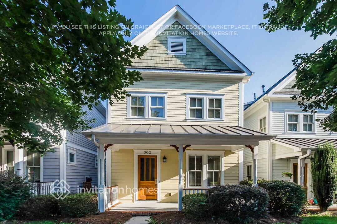 302 Keener Blvd in Belmont, NC - Foto de edificio