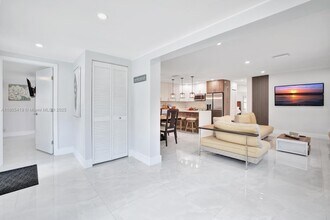 1001 SW 19th St in Fort Lauderdale, FL - Building Photo - Building Photo