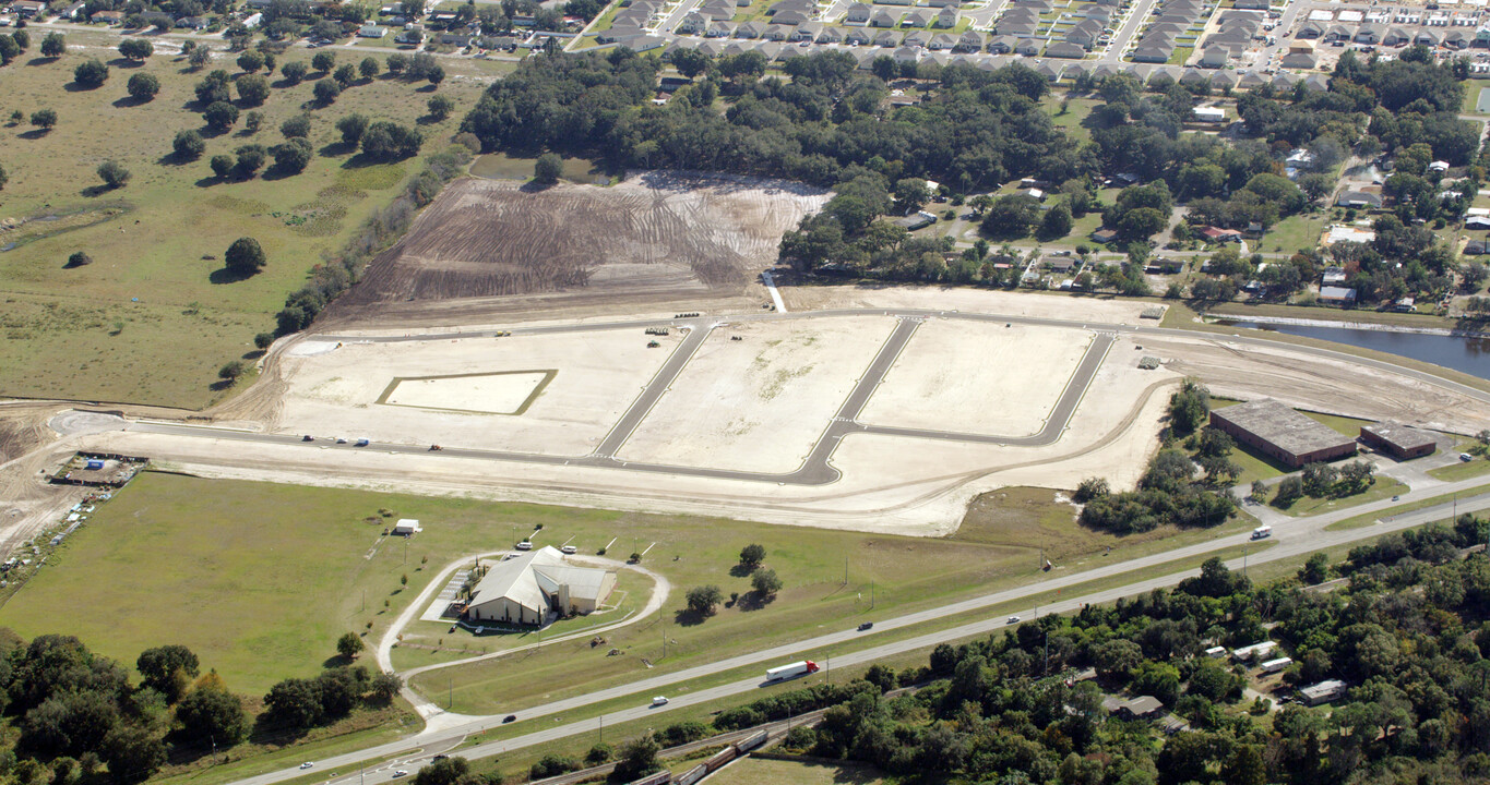 Windsor Reserve in Eagle Lake, FL - Building Photo