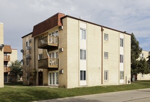 821 Piper Ln in Prospect Heights, IL - Building Photo