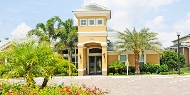 Autumn Place in Temple Terrace, FL - Building Photo