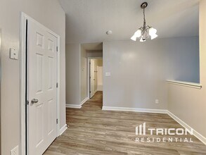 103 Tanyard Ln in Charlotte, NC - Building Photo - Building Photo