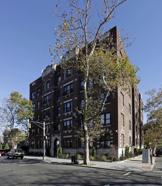 574 Bergen Ave in Jersey City, NJ - Building Photo