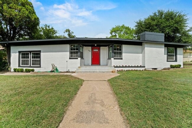 1910 Danube Dr, Unit 1910 Danube