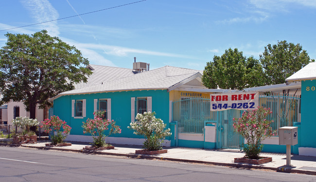 804 Arizona Ave in El Paso, TX - Foto de edificio - Building Photo