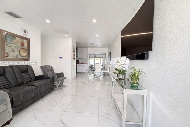 11950 SW 187th Terrace in Miami, FL - Building Photo - Building Photo