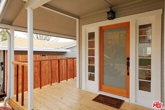 2414 Effie St in Los Angeles, CA - Foto de edificio - Building Photo