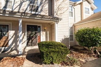 337 Sturbridge Village Dr in Hazelwood, MO - Building Photo - Building Photo