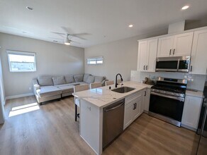 6226 Pontiac St in San Diego, CA - Foto de edificio - Building Photo