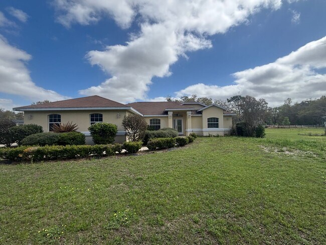 11435 SW 140th Ave in Dunnellon, FL - Building Photo - Building Photo