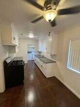17238 Vanowen St in Van Nuys, CA - Building Photo - Building Photo