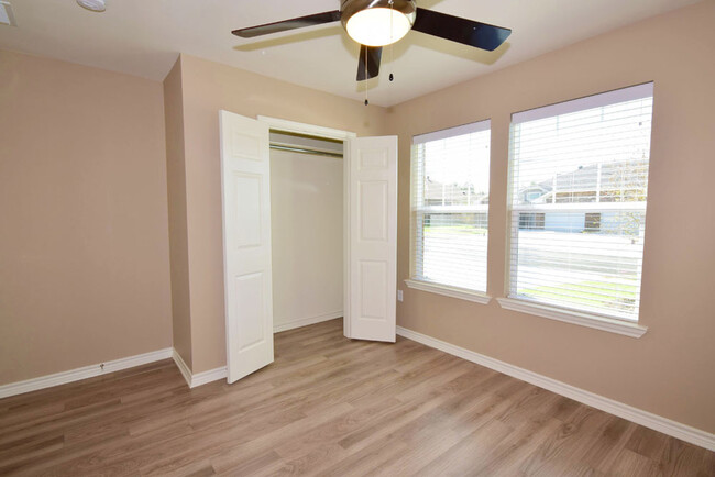 Lake Park Duplexes in Tyler, TX - Foto de edificio - Building Photo