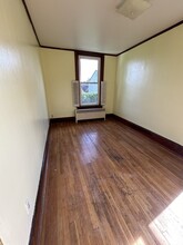 584 Mt Hope Ave-Unit -1 in Fall River, MA - Foto de edificio - Building Photo