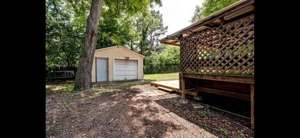 702 W Brockett St, Unit 702 in Sherman, TX - Foto de edificio - Building Photo