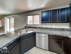 783 W Flaming Arrow Dr in Green Valley, AZ - Building Photo - Building Photo