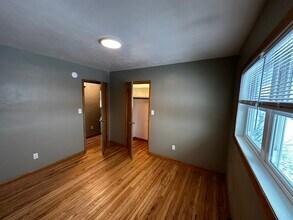 716 15th Ave SE in Dyersville, IA - Building Photo - Building Photo