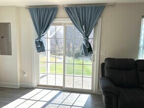 8773 Elsing Green Dr in Manassas, VA - Foto de edificio - Building Photo