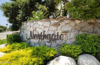 778 N Valley Dr in Westlake Village, CA - Building Photo - Building Photo
