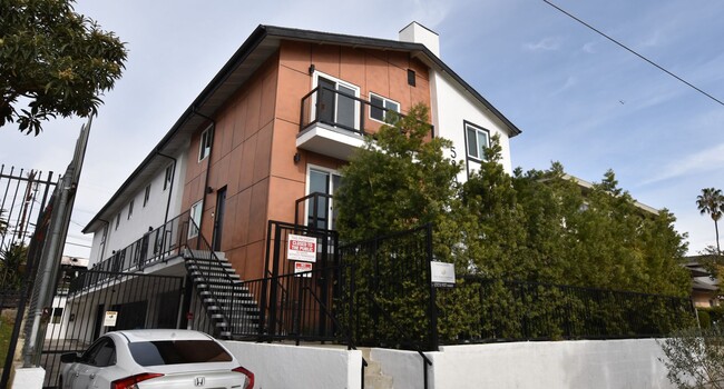 5847 Willoughby Ave