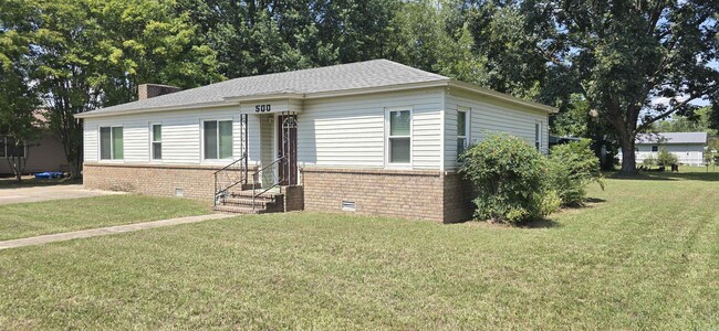 property at 500 SW 4th St