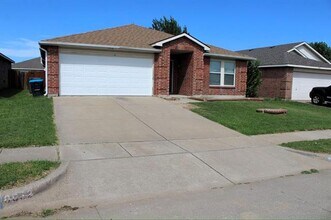 9032 Napa Valley tr in Fort Worth, TX - Building Photo - Building Photo