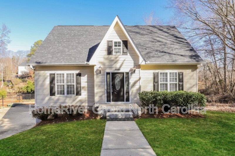 1209 Bebb Willow Ln in Lewisville, NC - Building Photo