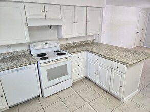 2749 17th St in Sarasota, FL - Building Photo - Building Photo