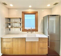 506 Nelray Blvd in Austin, TX - Building Photo - Building Photo