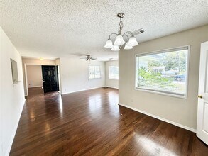 5315 Newkirk Ln in Houston, TX - Foto de edificio - Building Photo