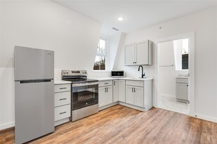 81 Market St in Wappingers Falls, NY - Building Photo