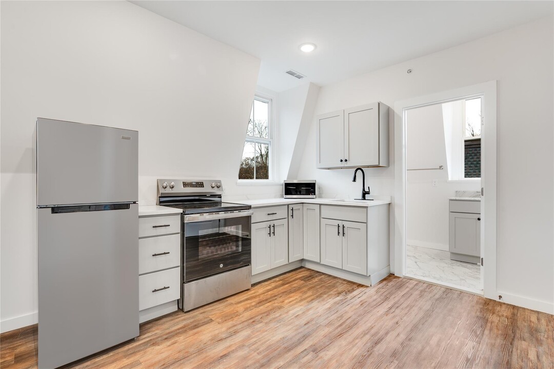 81 Market St in Wappingers Falls, NY - Building Photo