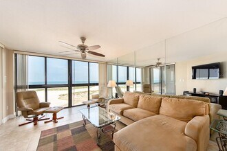 1290 Gulf Blvd, Unit 505 in Clearwater, FL - Building Photo - Building Photo
