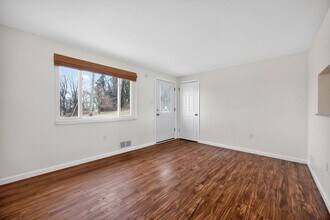 616 Lane Way in Pittsburgh, PA - Building Photo - Building Photo