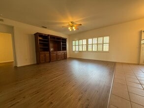 9397 Boulder River Way in Elk Grove, CA - Building Photo - Building Photo