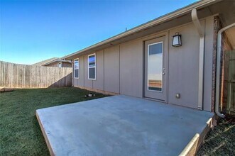 9207 SW 47th St in Oklahoma City, OK - Building Photo - Building Photo