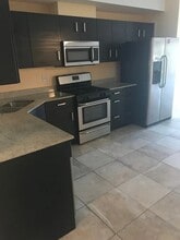 2801 W Ardmore Ave, Unit 1C in Chicago, IL - Building Photo - Building Photo