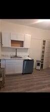 5110 Wayne Ave, Unit 3rd Fl in Philadelphia, PA - Foto de edificio - Building Photo