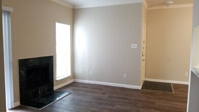 6602 Harbor Town Dr in Houston, TX - Building Photo - Building Photo