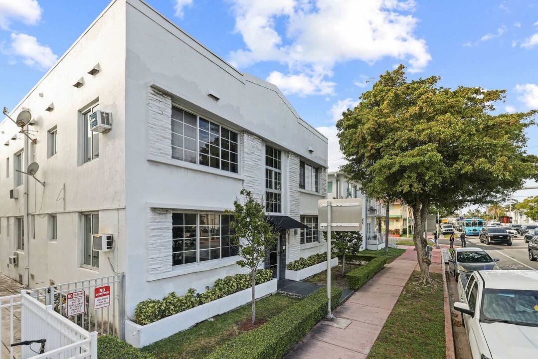 7340 Harding Ave in Miami Beach, FL - Building Photo