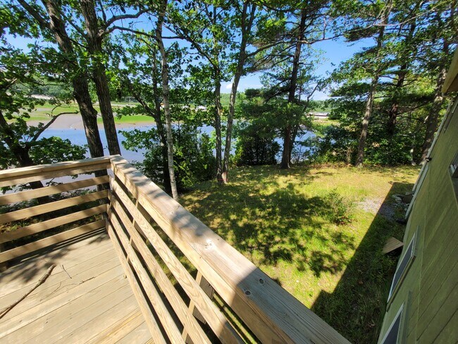 13 Moore Plz in Woolwich, ME - Building Photo - Building Photo