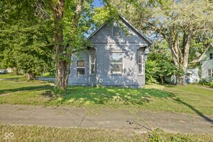 9577 Crawford St in Knightsville, IN - Building Photo