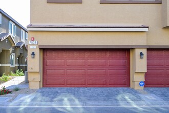 7935 Aurora Sky St in North Las Vegas, NV - Building Photo - Building Photo