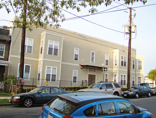 5549-5551 Illinois Ave NW in Washington, DC - Building Photo - Building Photo