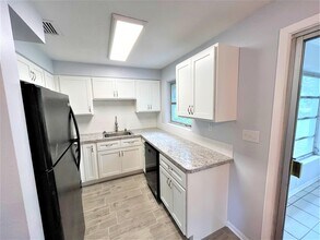 305 Trudgeon Dr in New Smyrna Beach, FL - Building Photo - Building Photo