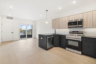 2139 N 10th St, Unit B02 in Philadelphia, PA - Building Photo